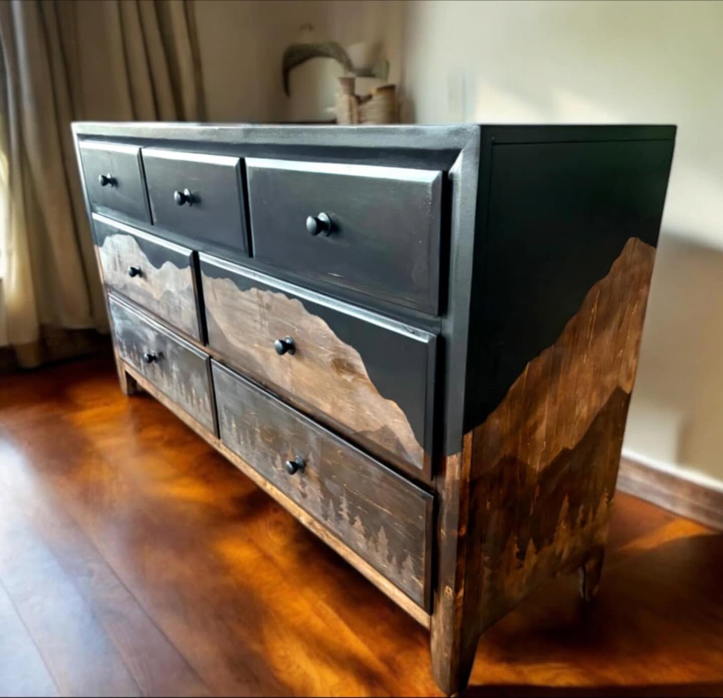 Mountain Range Dresser